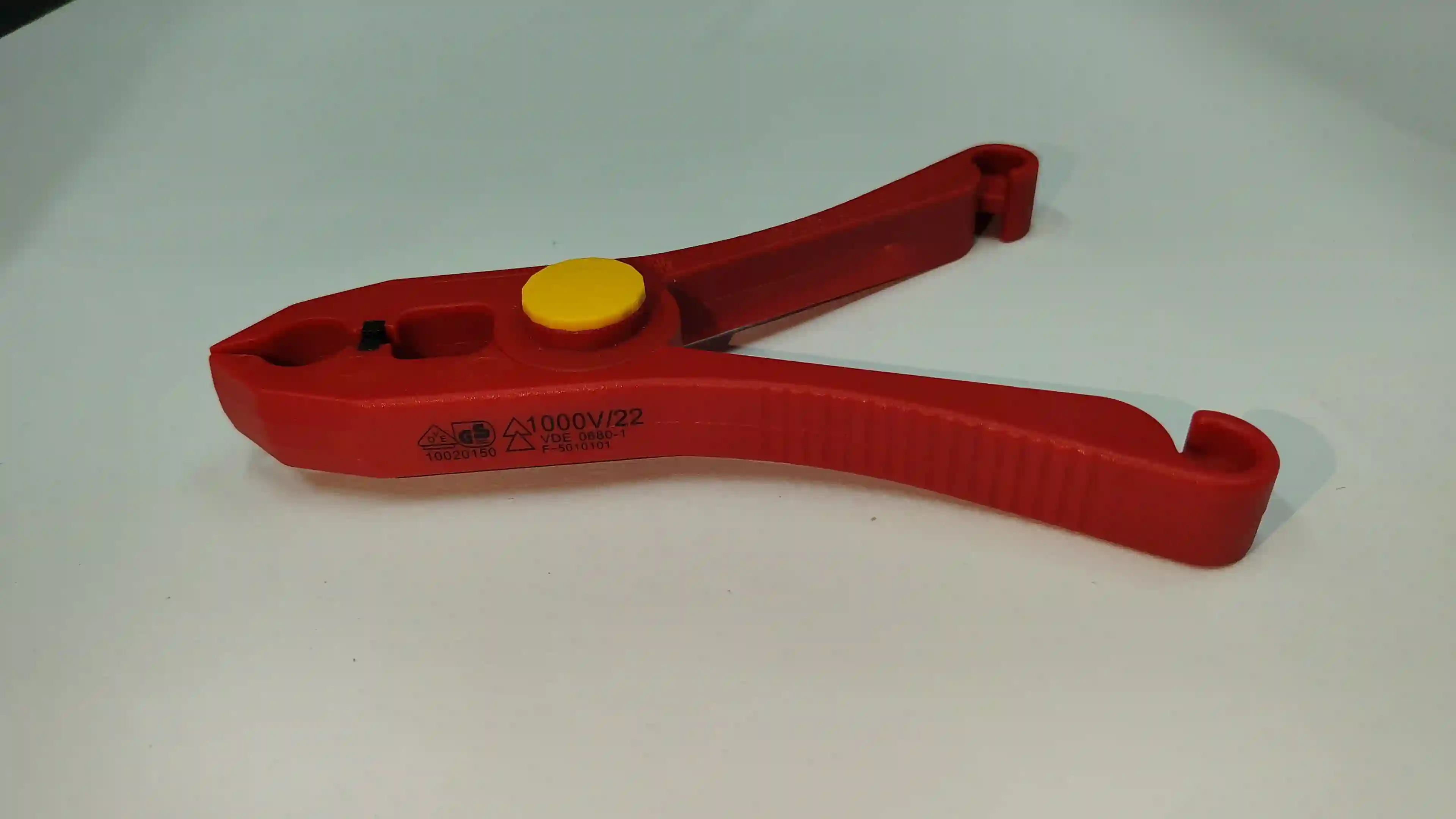 Insulated Plastic Clamp 150mm